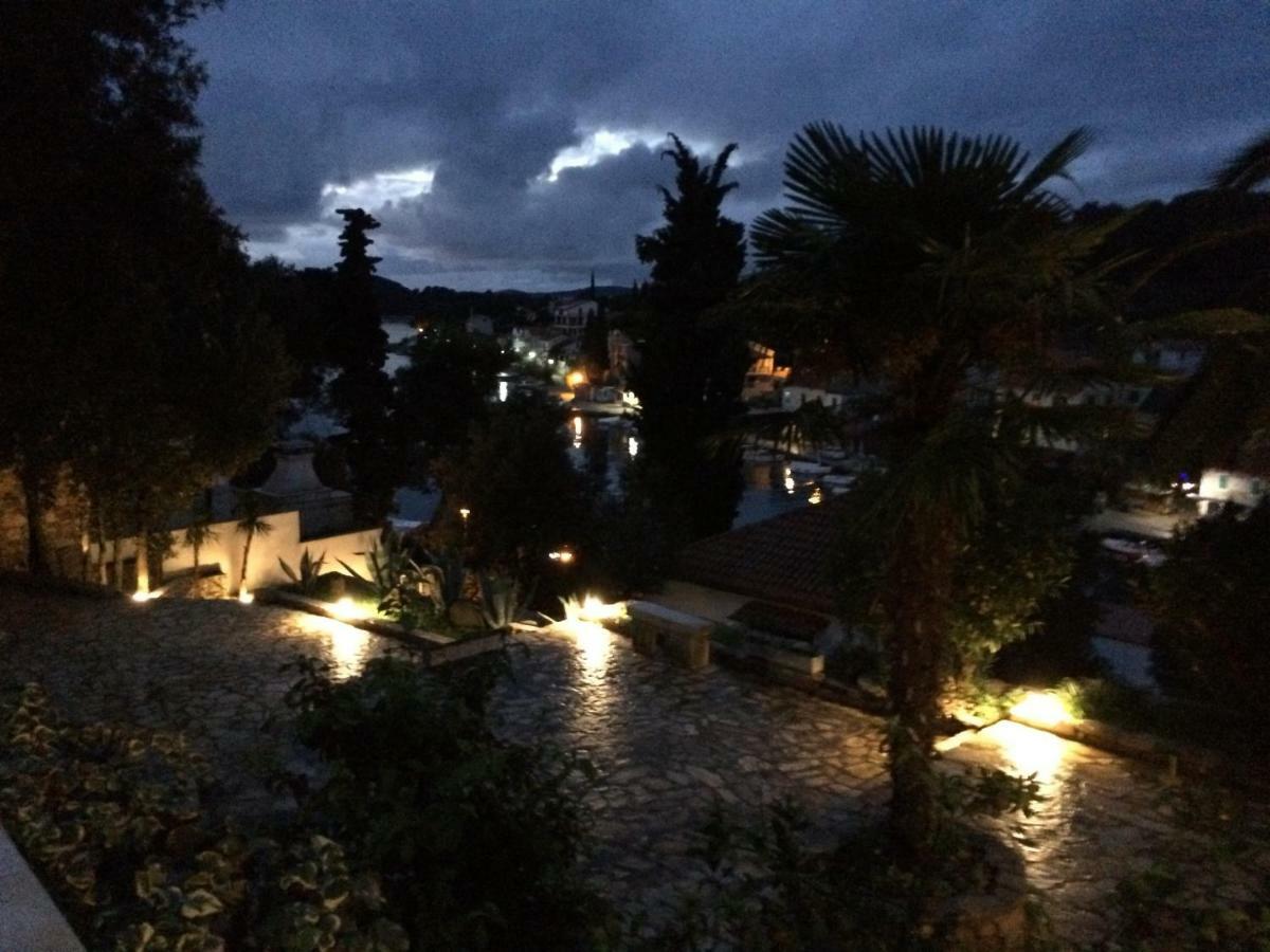 Appartement In 70m From The Sea Maslinica